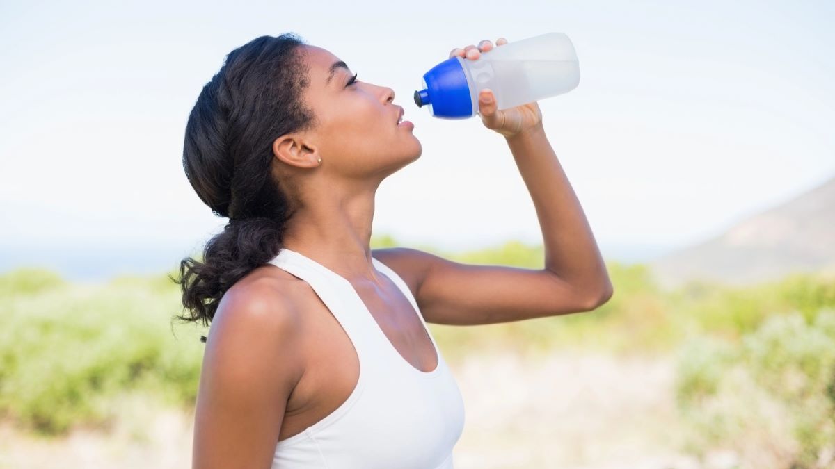 Bere abbastanza acqua benefici nello sport