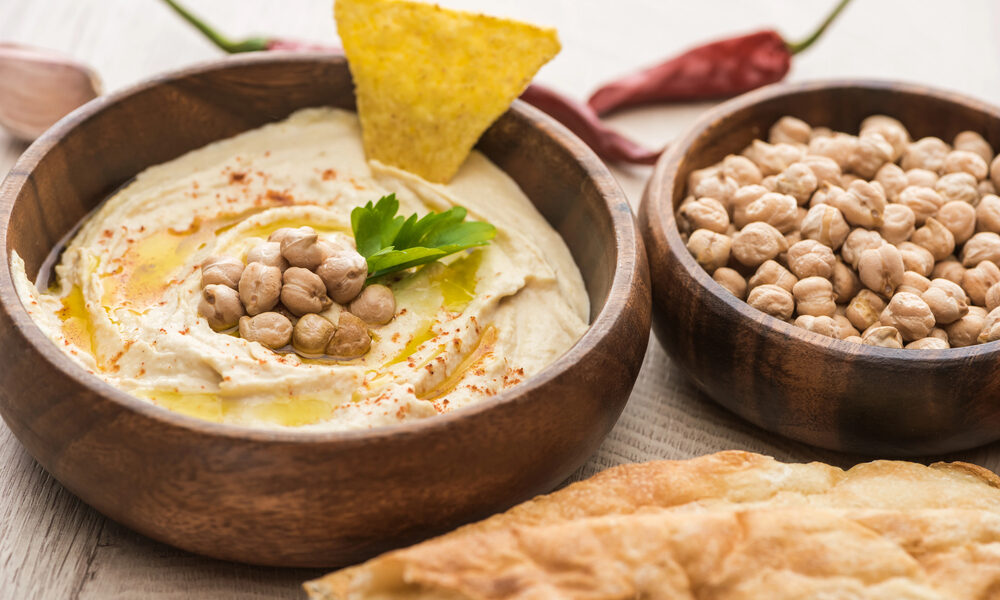 Hummus: il superfood della tavola moderna